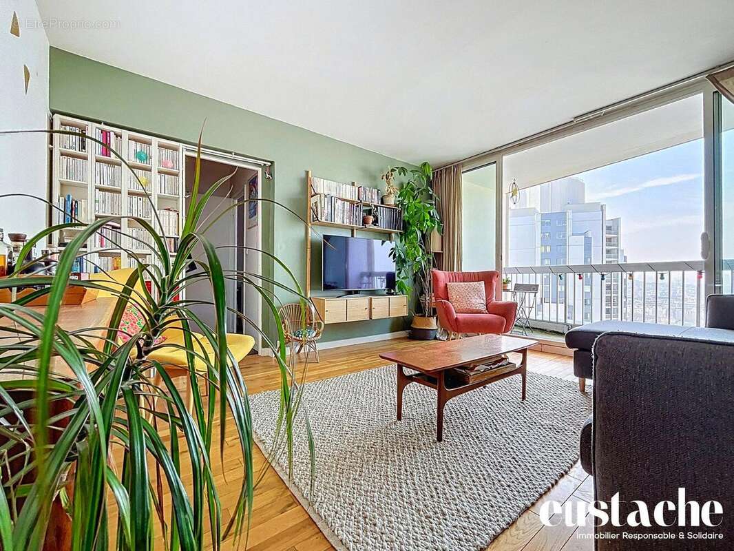 Appartement à PARIS-19E