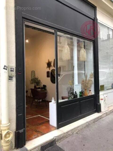 Commerce à PARIS-10E