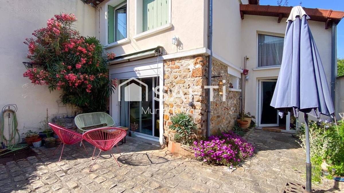 Photo 1 - Maison à SAULX-LES-CHARTREUX