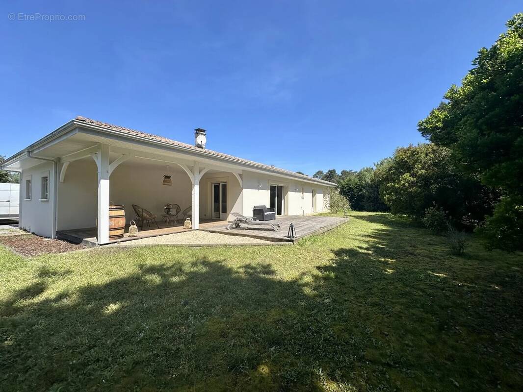 Maison à ARES