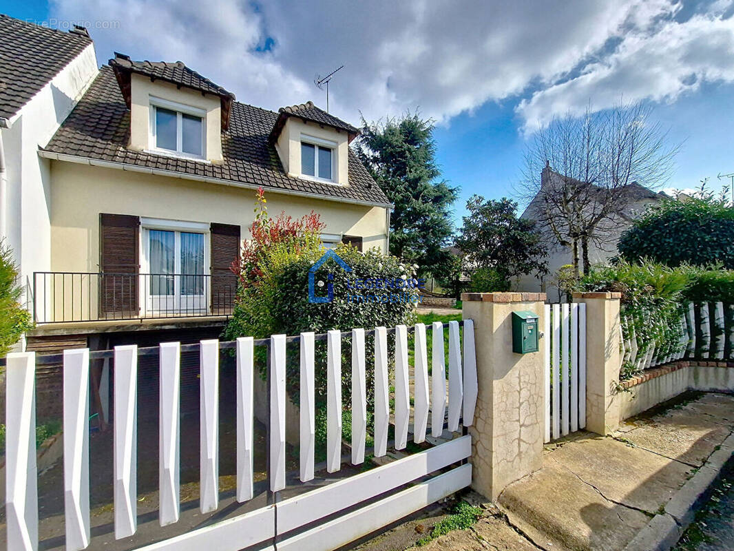 Maison à MONTIGNY-LES-CORMEILLES