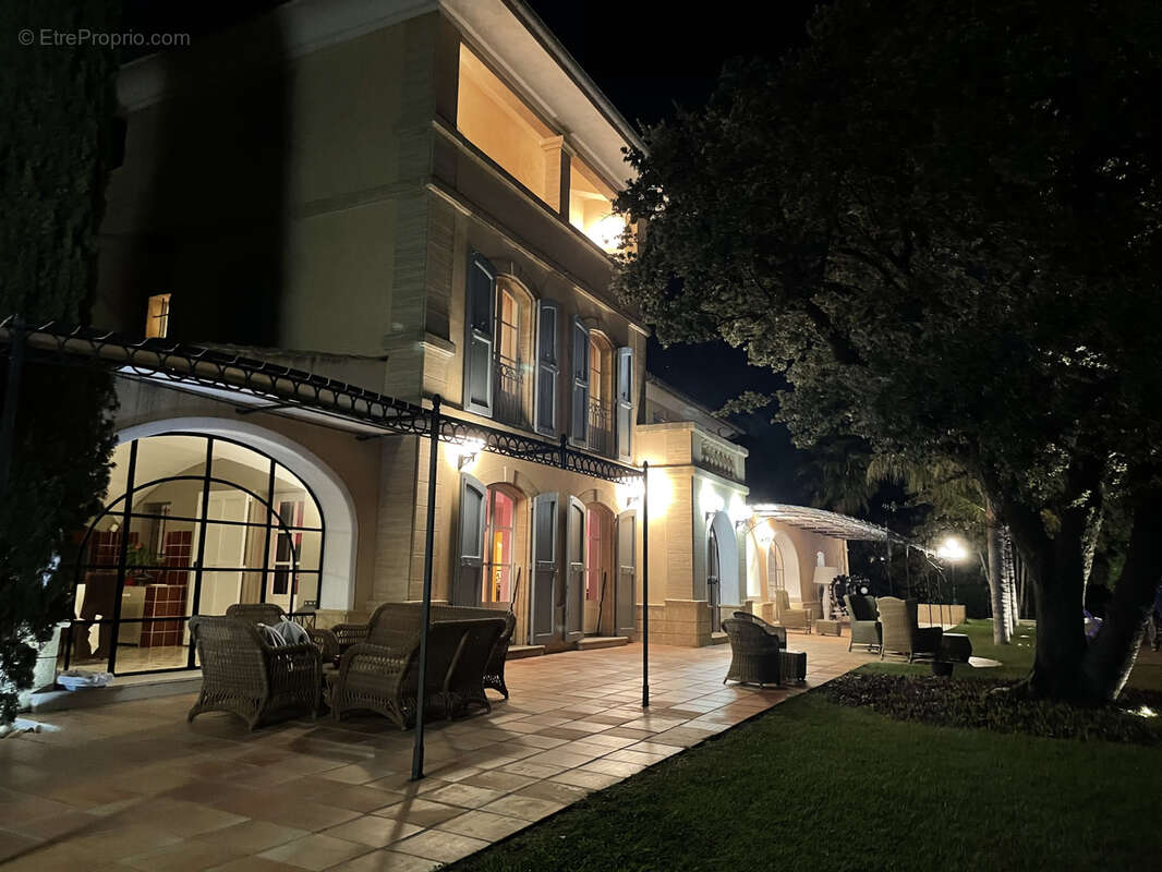 Maison à LE CASTELLET