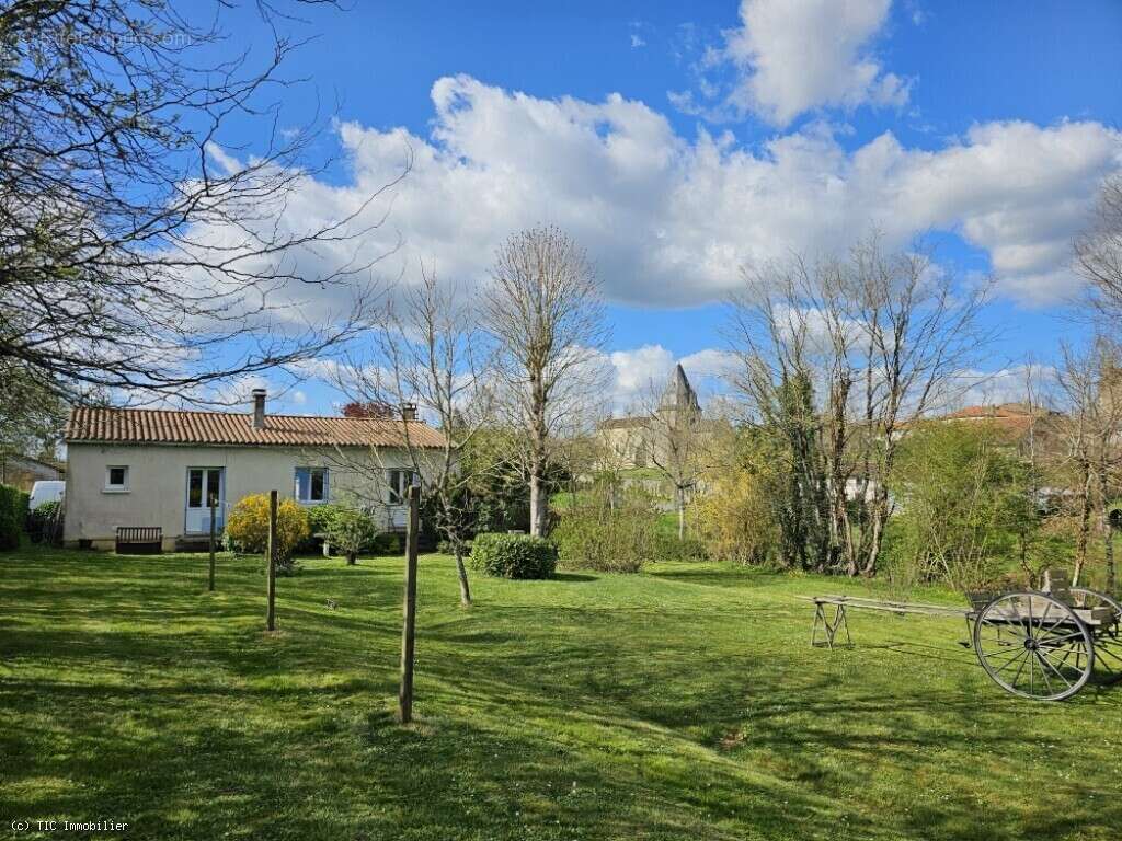 Maison à CIVRAY