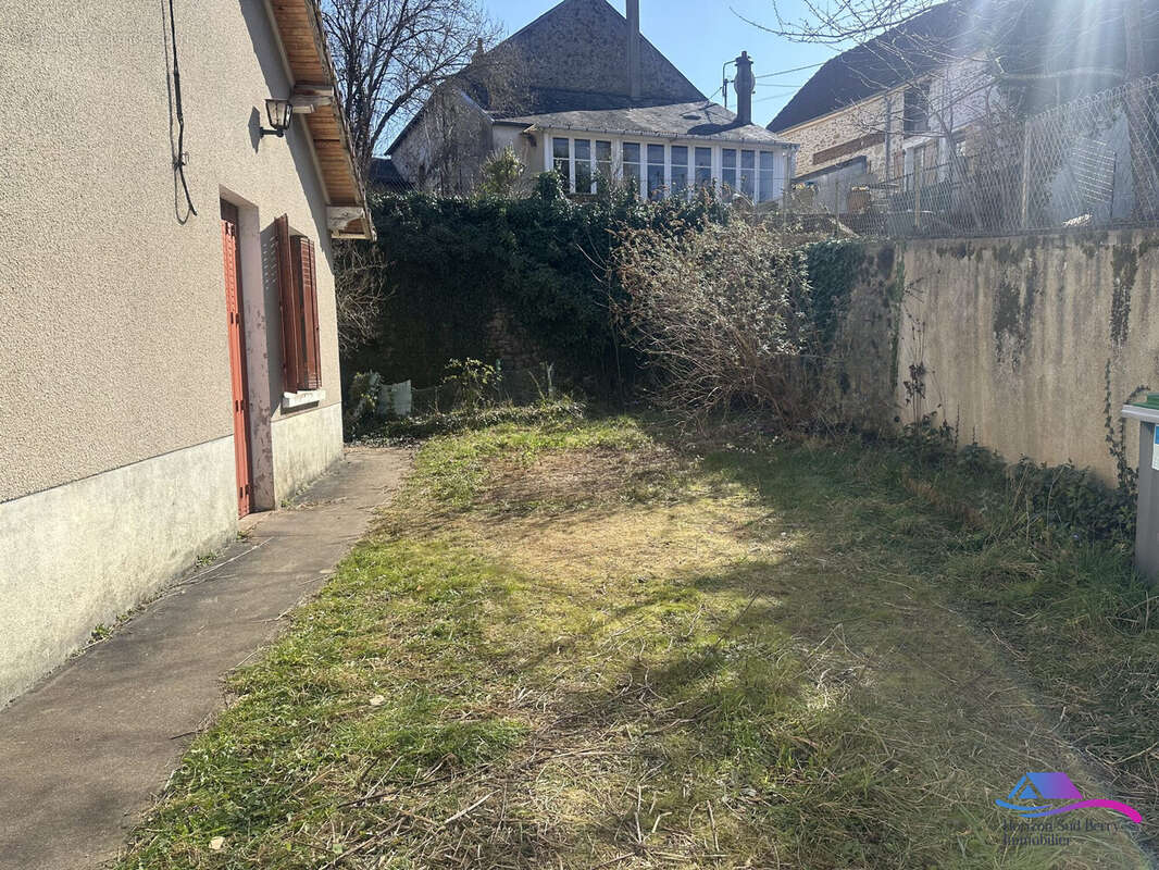 Jardin - Maison à CHATEAUMEILLANT