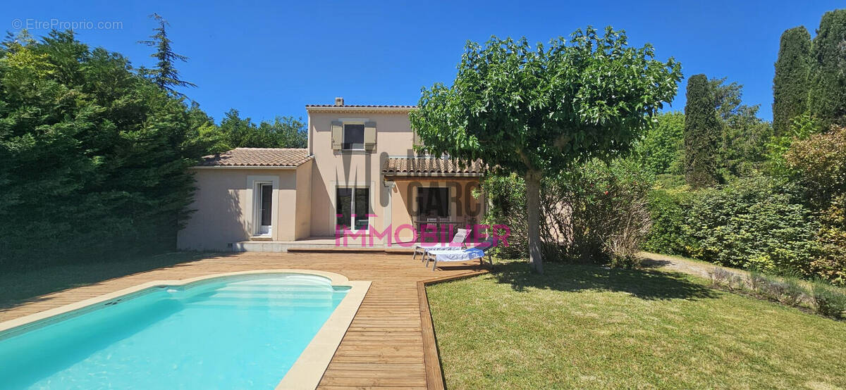 Maison à L&#039;ISLE-SUR-LA-SORGUE