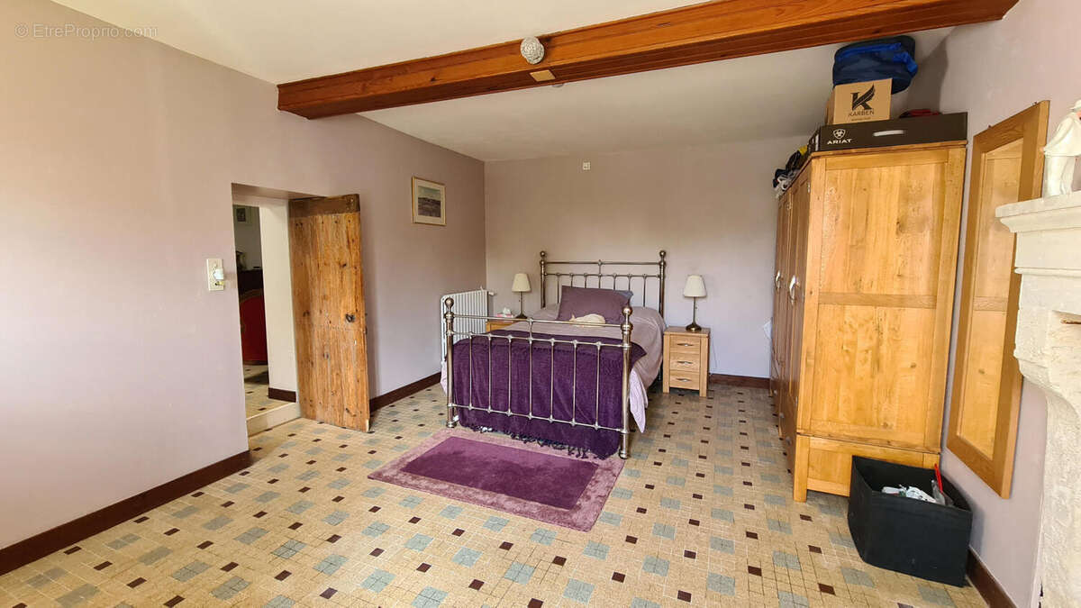 Charente country house with pool for sale . maison - Maison à AUBETERRE-SUR-DRONNE
