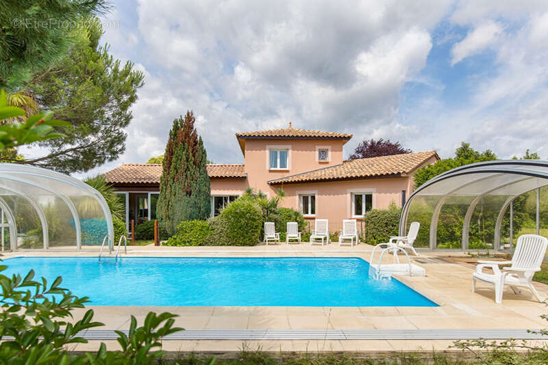 Maison à FREJAIROLLES
