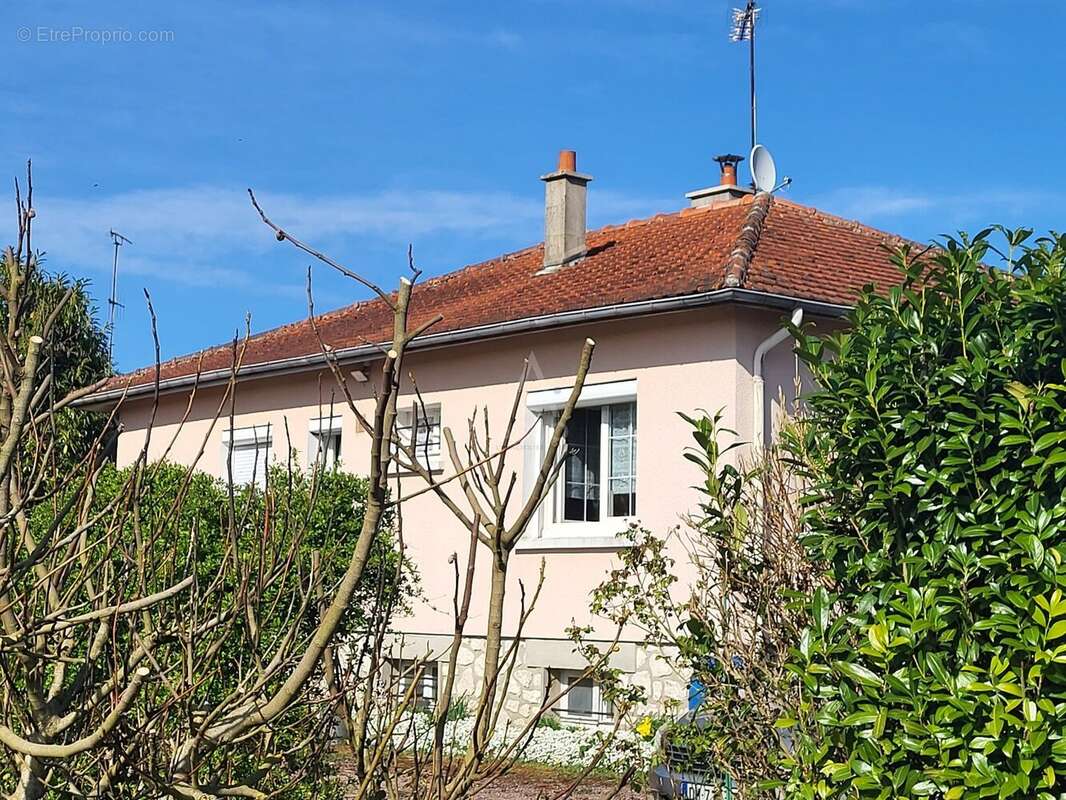Maison à ESTERNAY