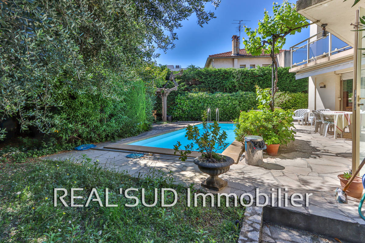 Maison à MARSEILLE-9E