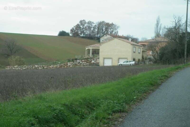 Terrain à CASTRES