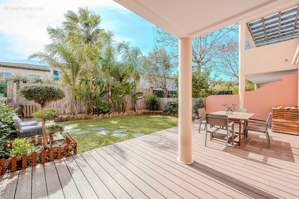 Appartement à HYERES