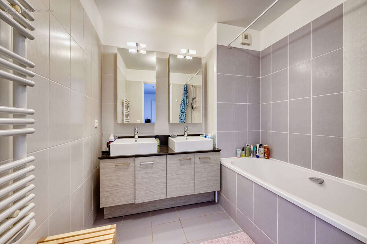 Appartement à SURESNES