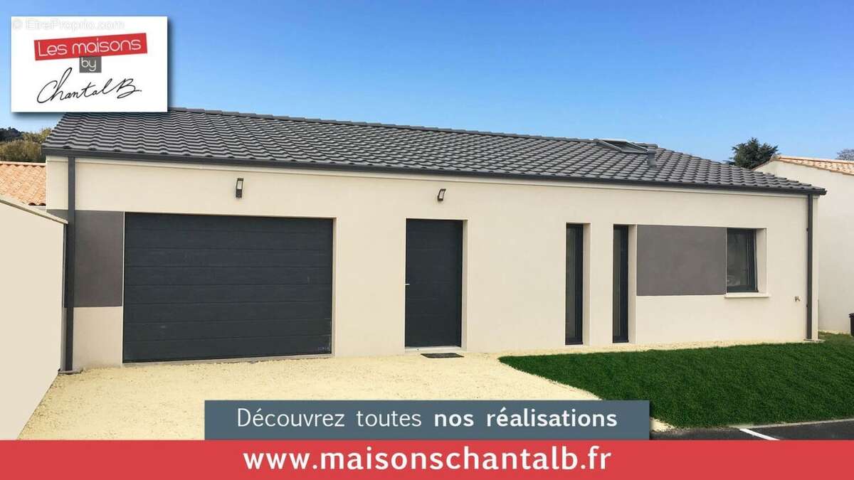 Terrain à ANGLES