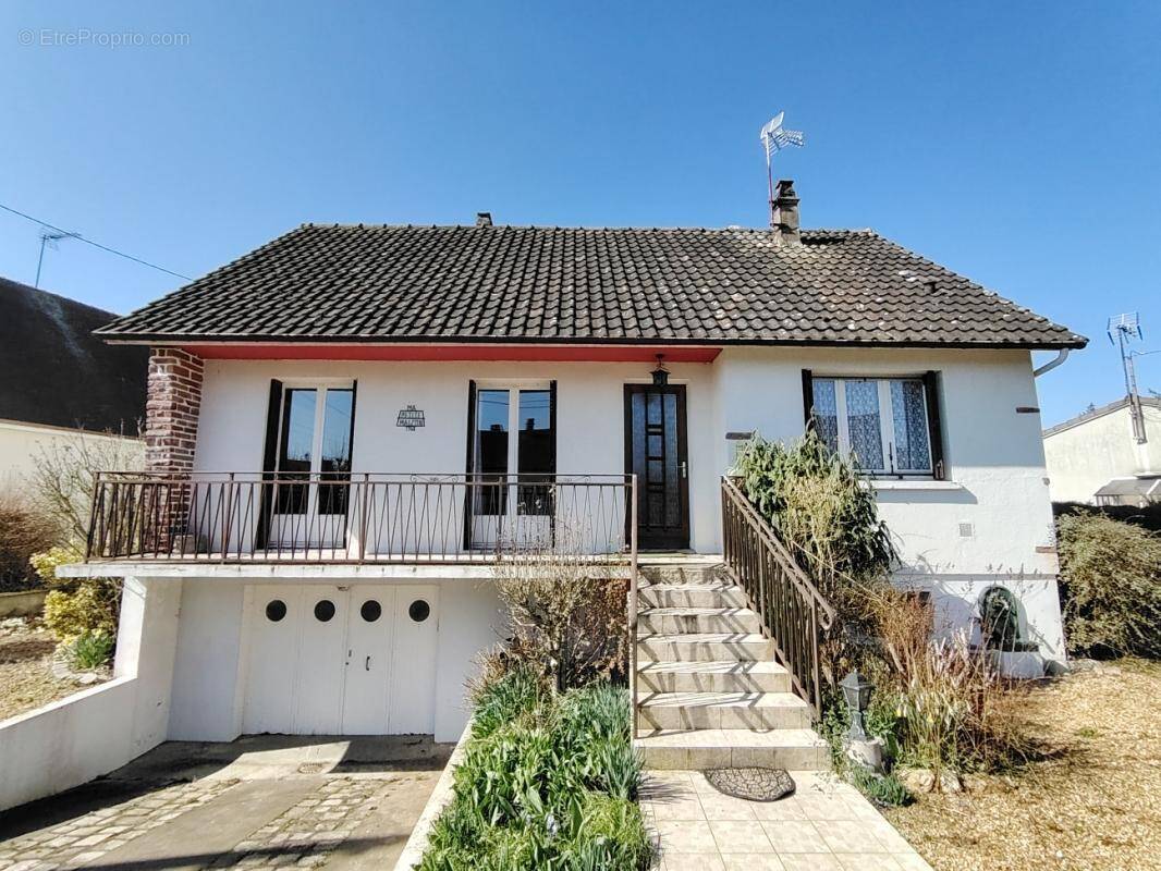 Maison à BROU