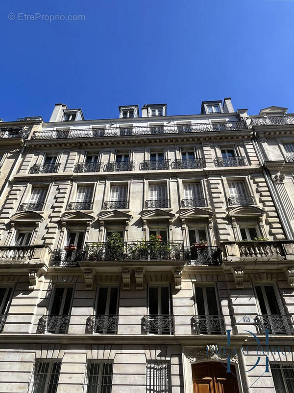 Appartement à PARIS-10E