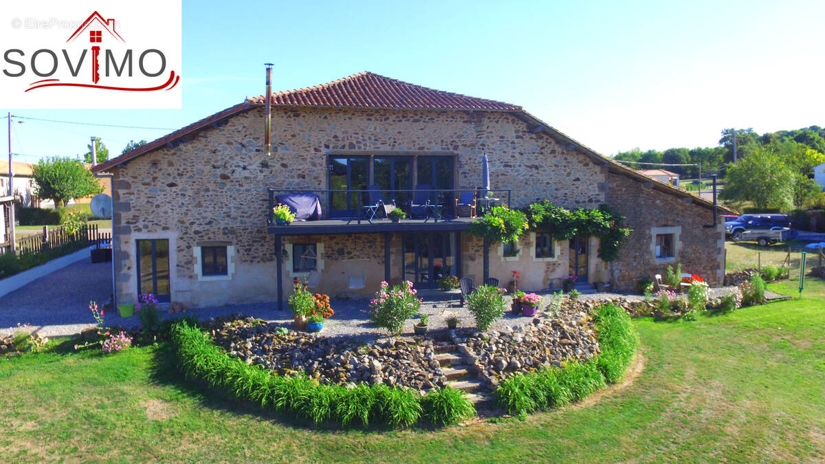 Maison à CONFOLENS
