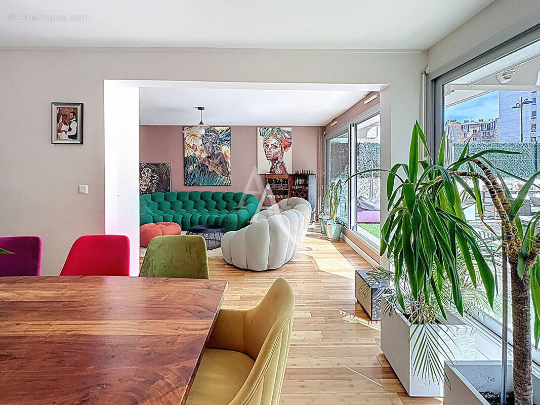 Appartement à PARIS-19E
