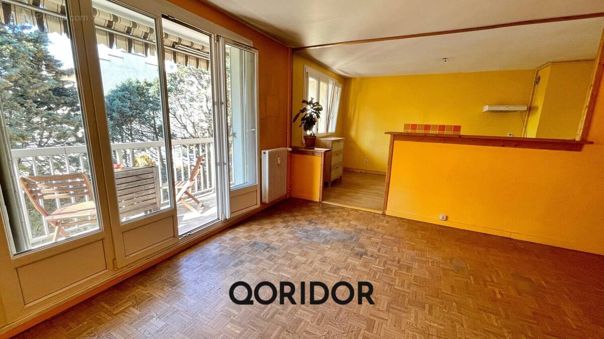 Appartement à LYON-8E