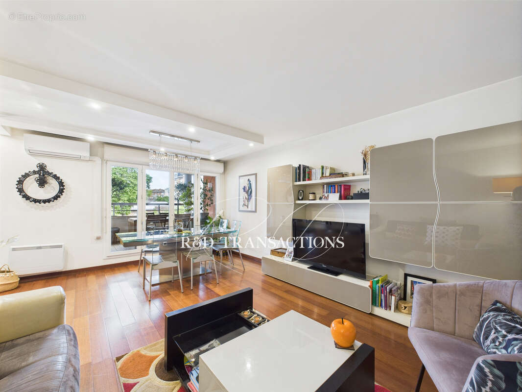 Appartement à SURESNES