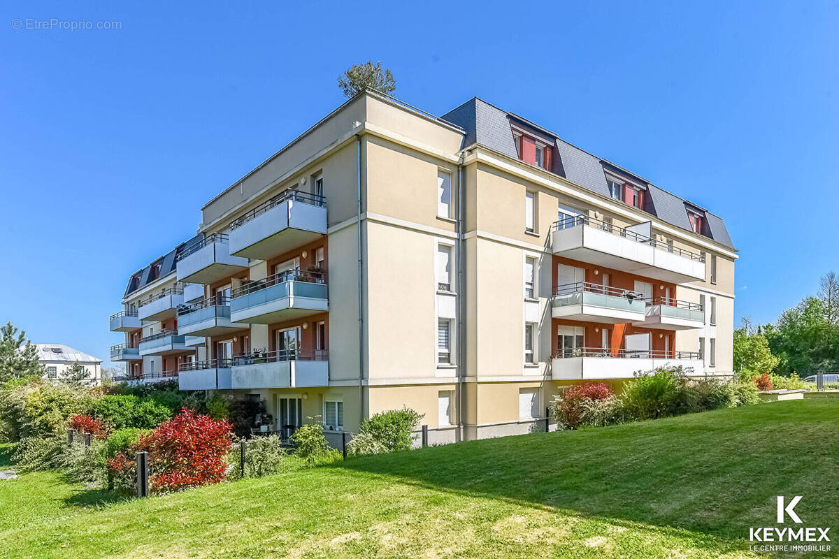Appartement à SAINT-BRICE-SOUS-FORET