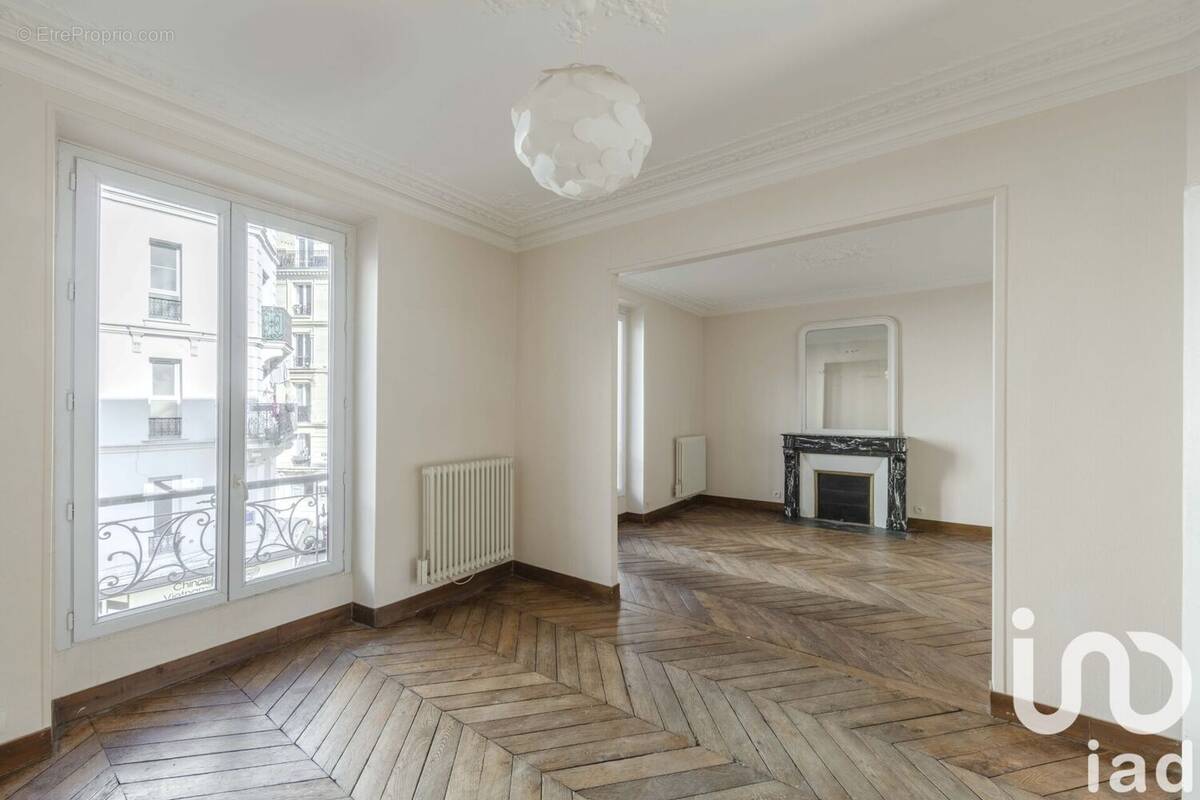 Photo 1 - Appartement à PARIS-11E