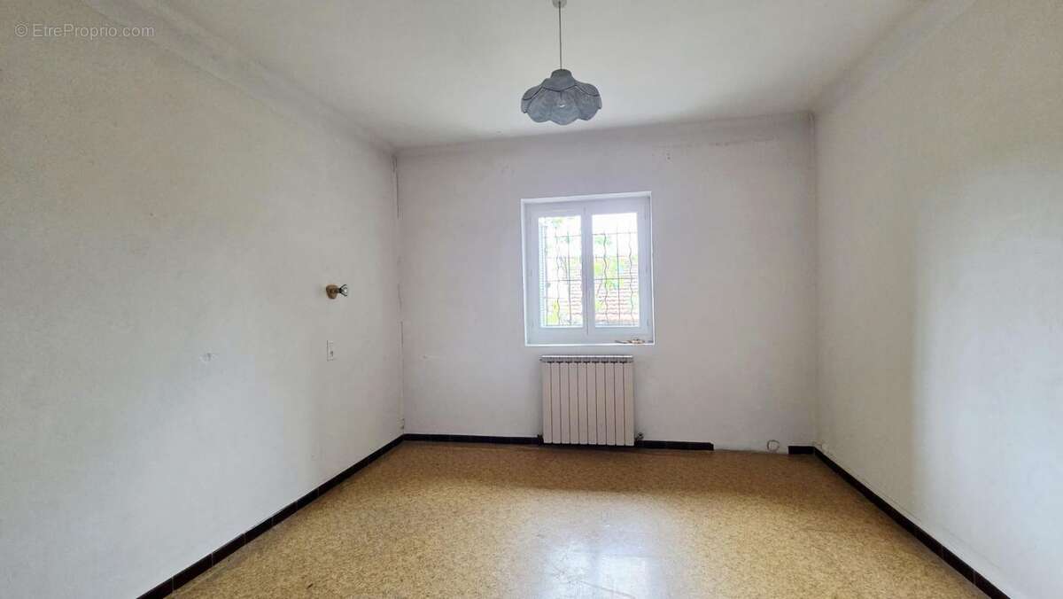 Maison à ORGON