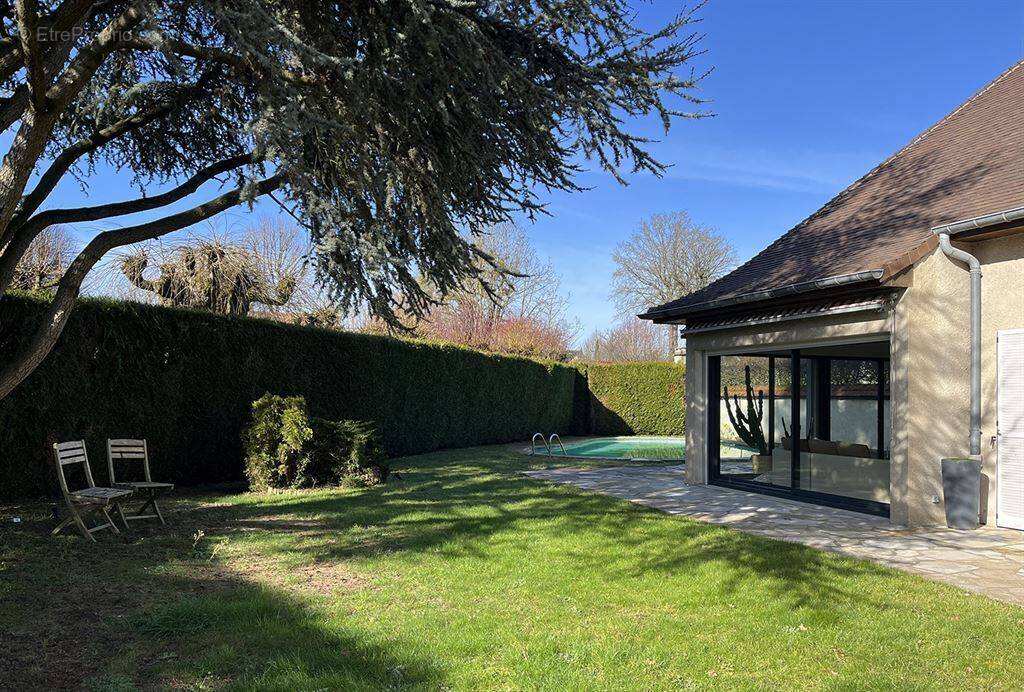 Maison à VAUCRESSON