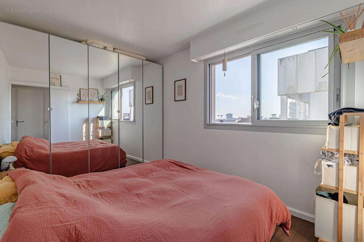 Appartement à PARIS-19E