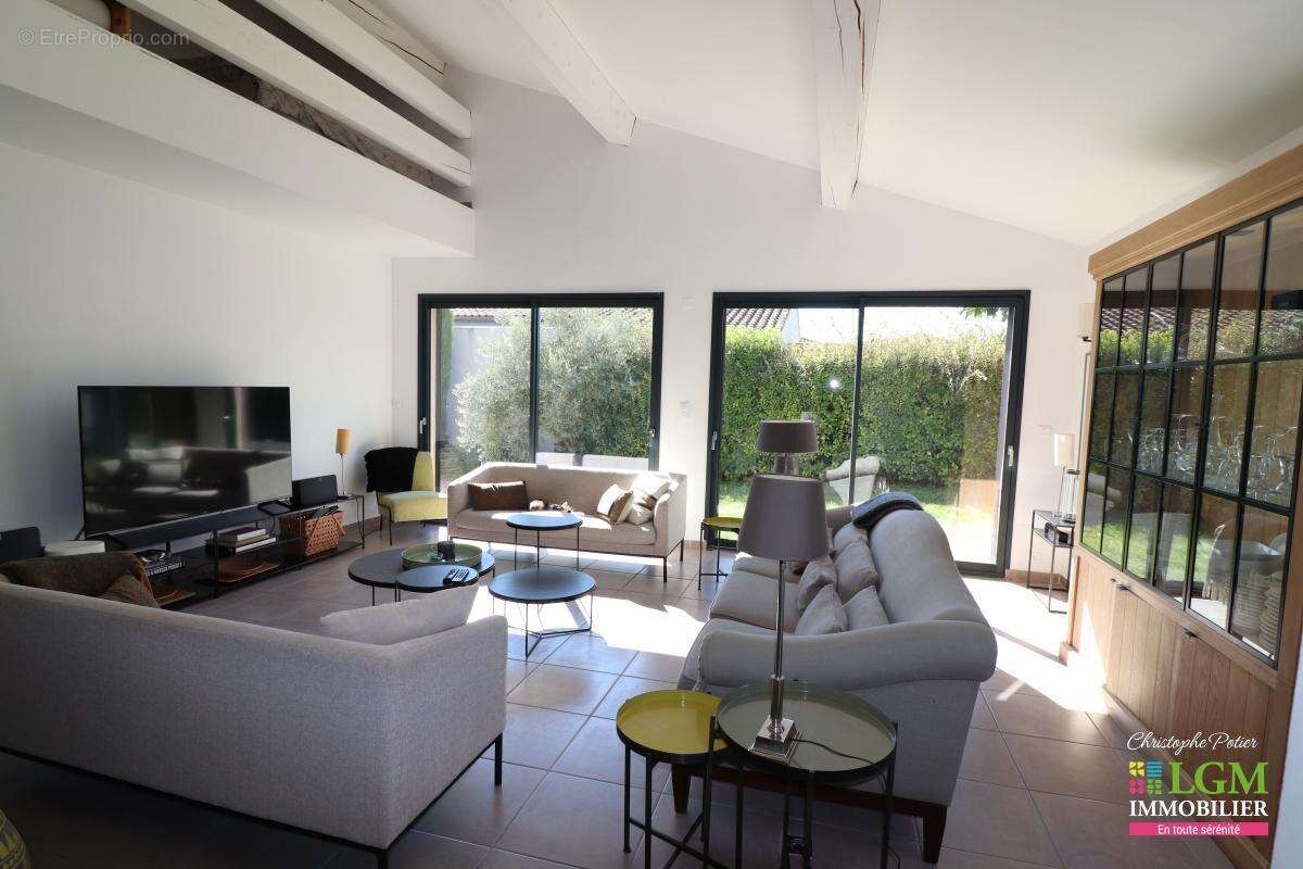 Maison à MONTEUX