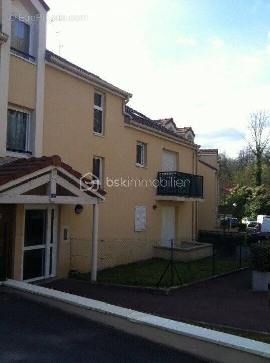 Appartement à BURES-SUR-YVETTE