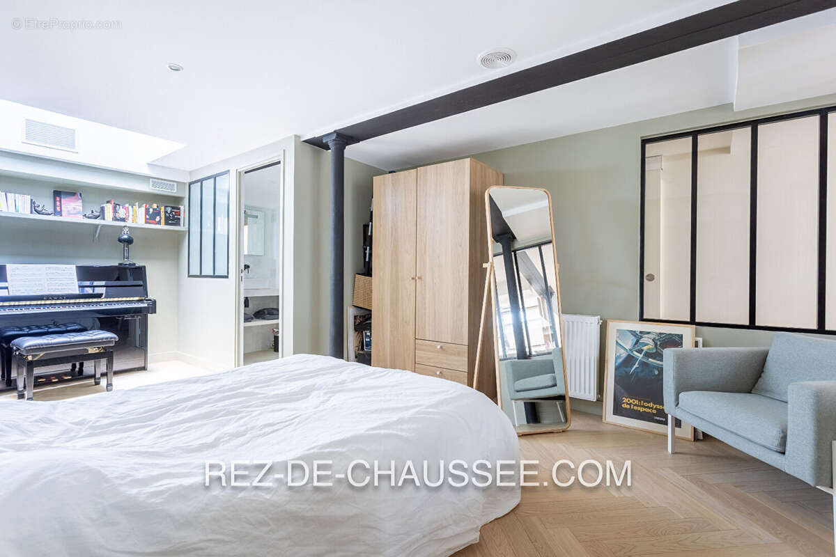 Maison à PARIS-10E