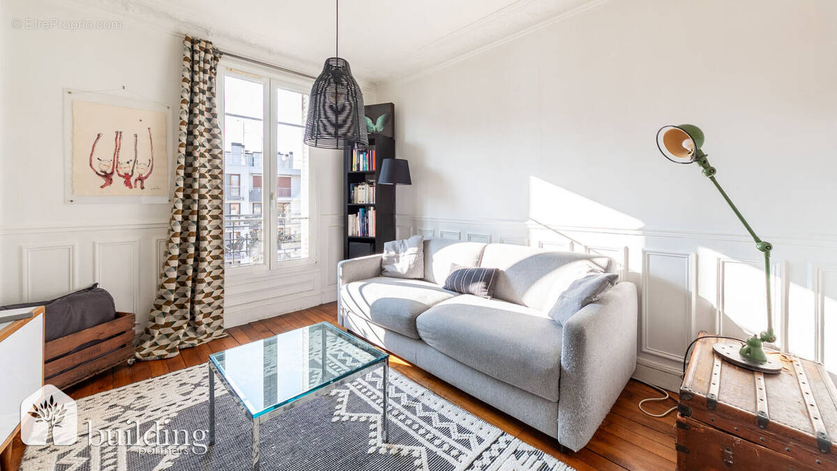 Appartement à COURBEVOIE