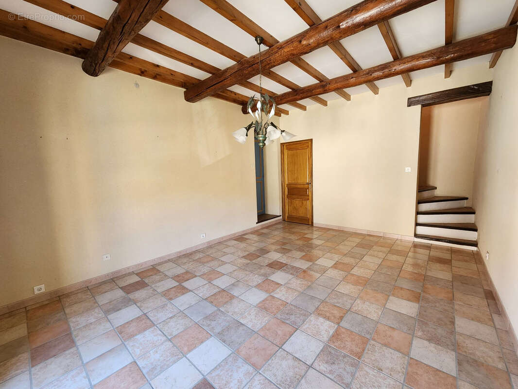 Maison à VIOLES
