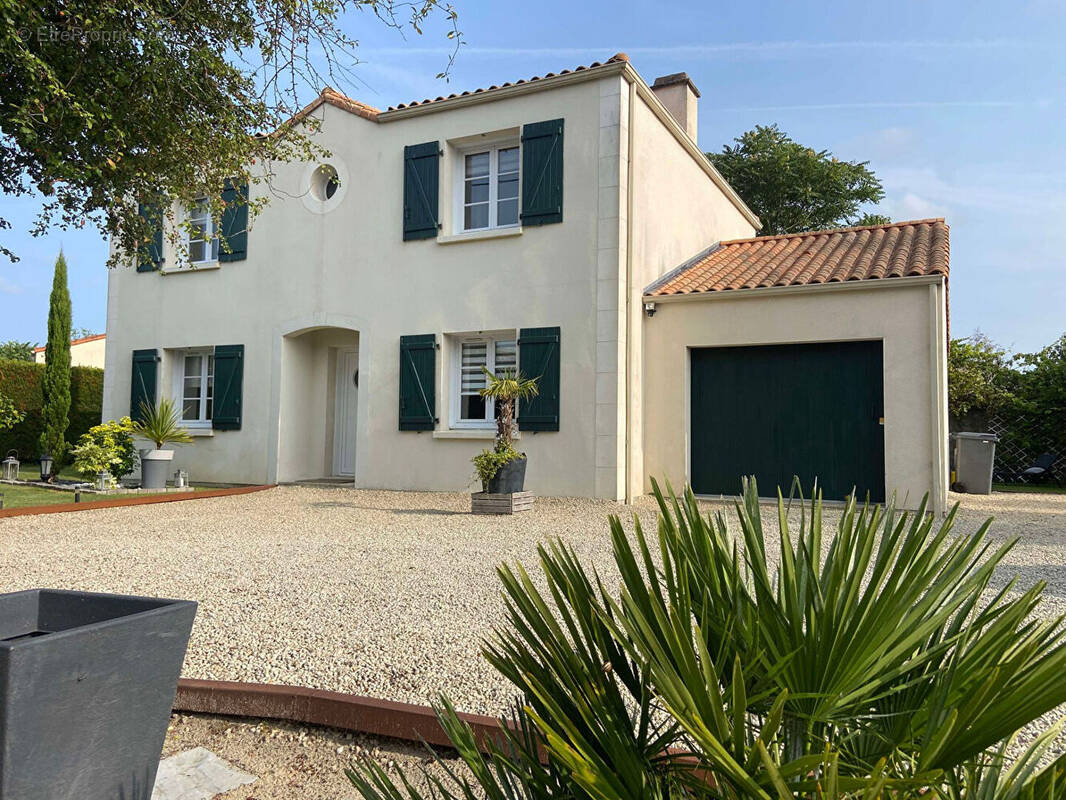 Maison à GENESTON