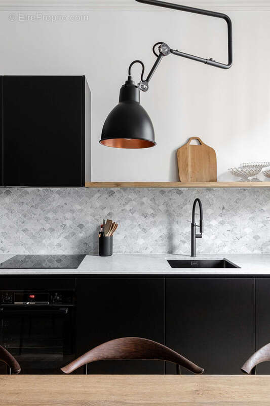 Appartement à PARIS-1E