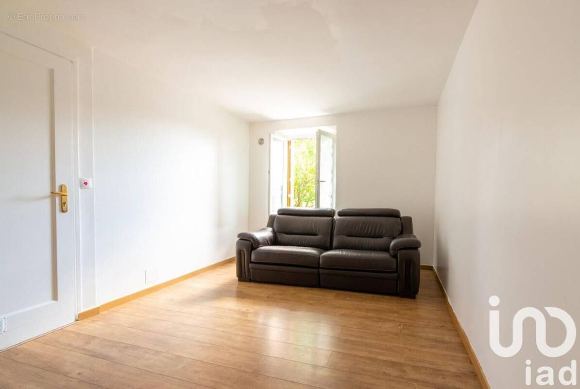 Photo 1 - Appartement à TAVERNY