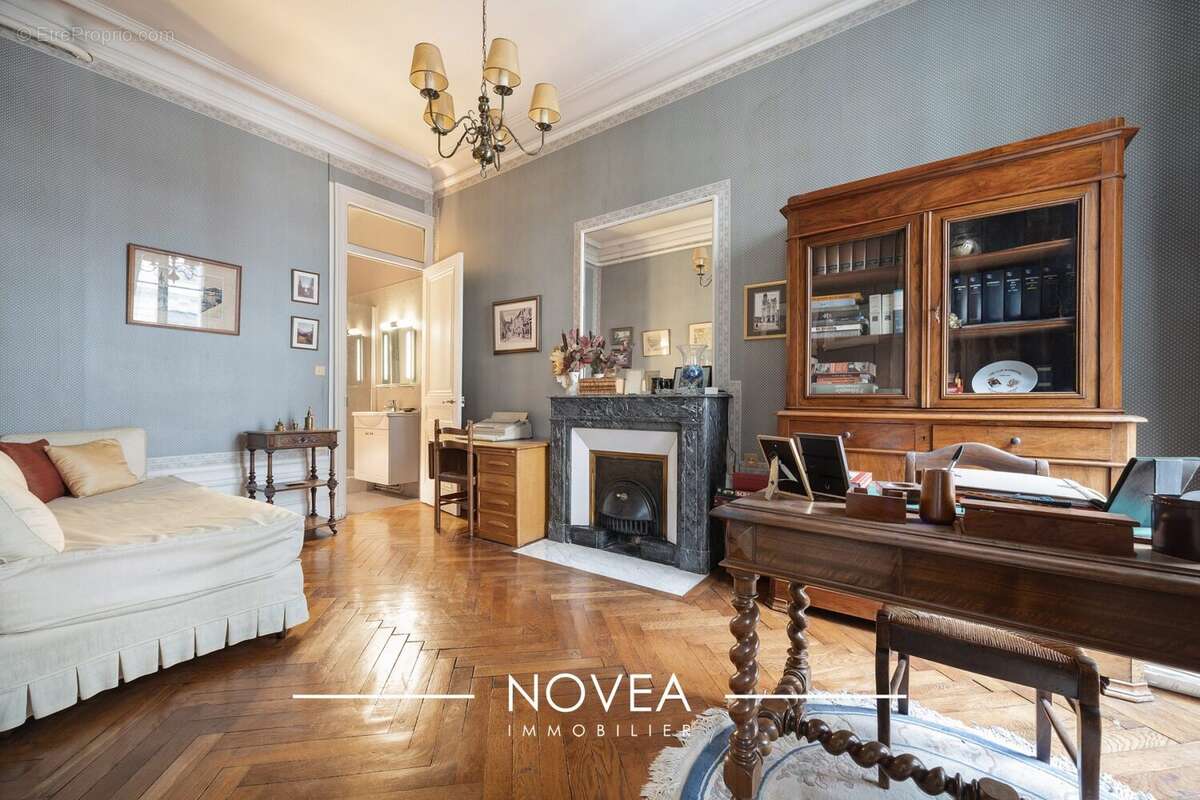 Appartement à LYON-6E