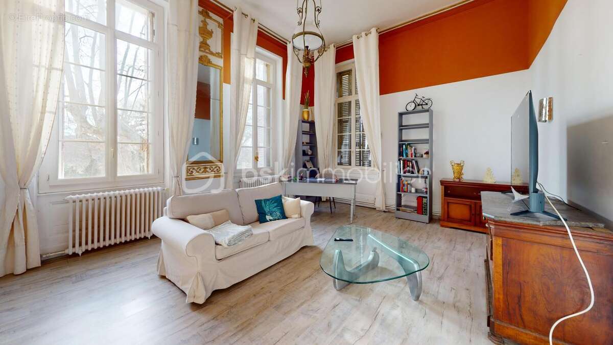 Maison à BOLLENE