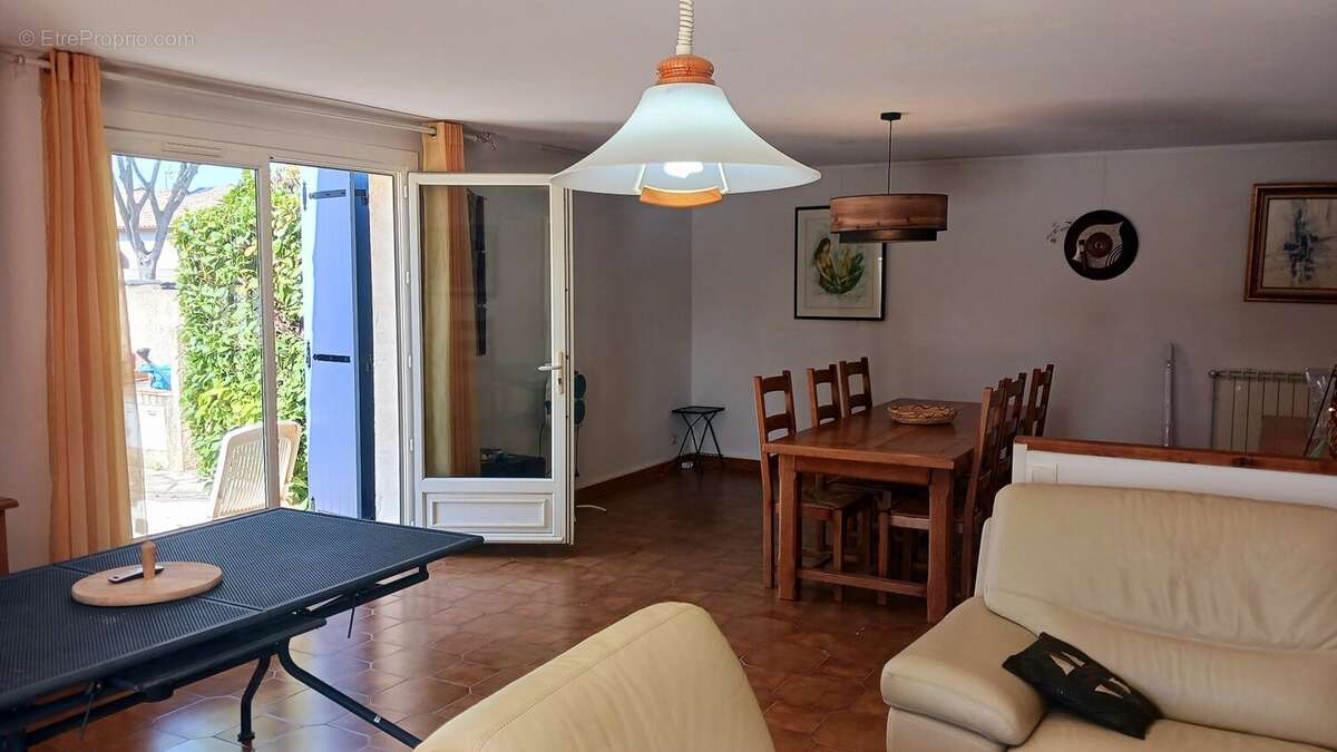 Maison à SAUVIAN