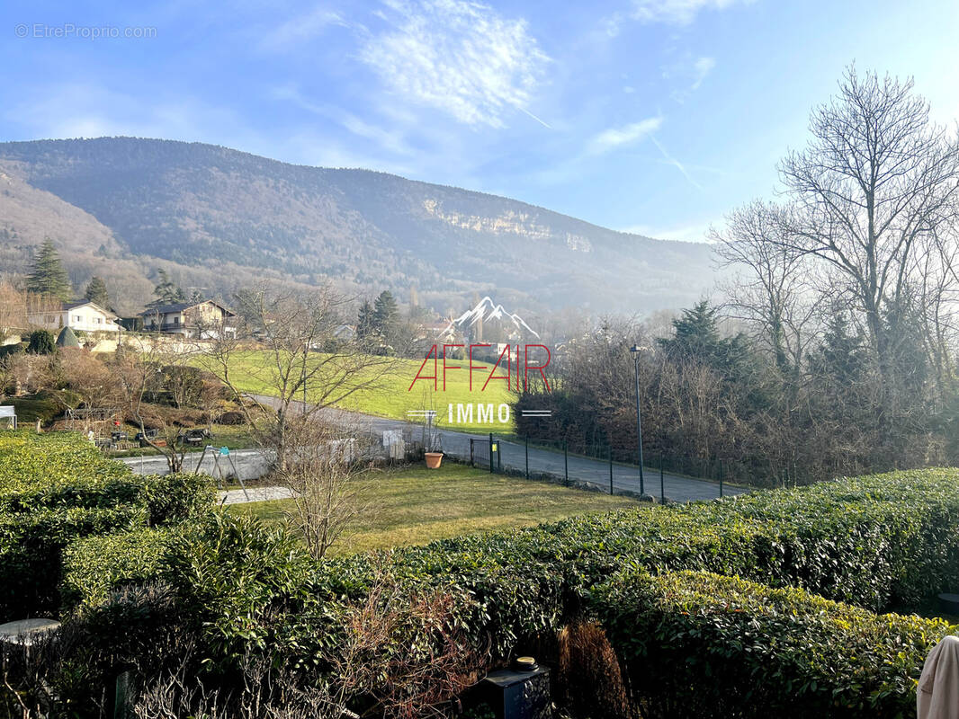 Appartement à COLLONGES-SOUS-SALEVE