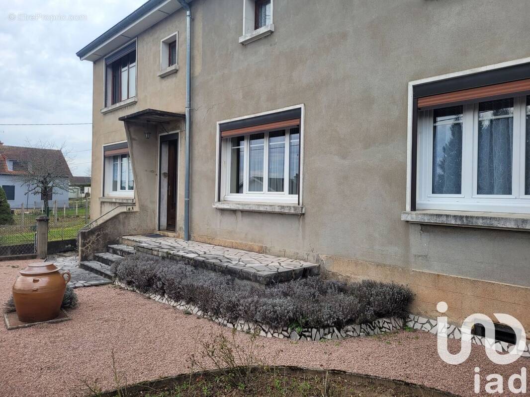 Photo 1 - Maison à GUEUGNON
