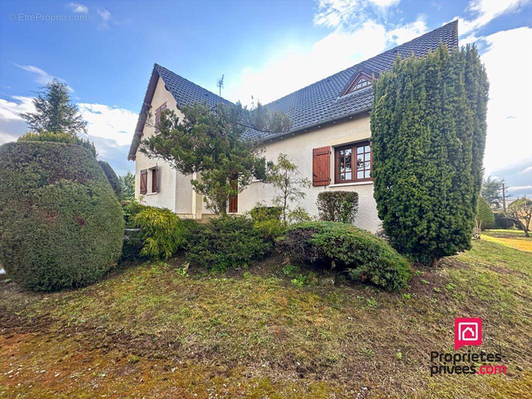 Maison à AVALLON