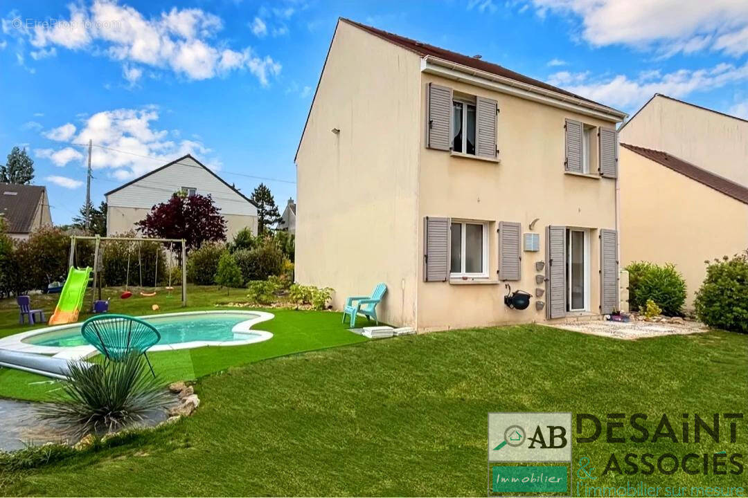 Maison à CRECY-LA-CHAPELLE