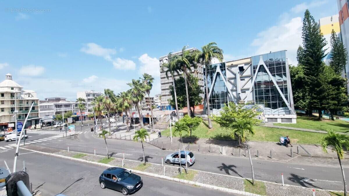 Commerce à POINTE-A-PITRE