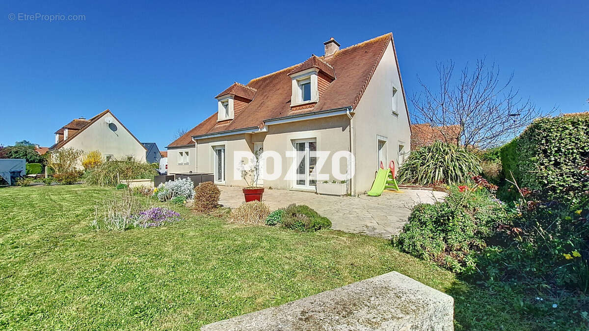 Maison à COURSEULLES-SUR-MER