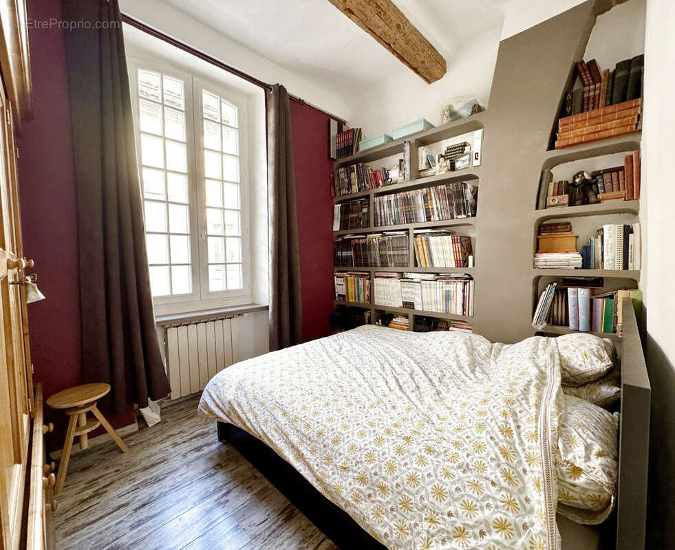 Appartement à MARSEILLE-2E