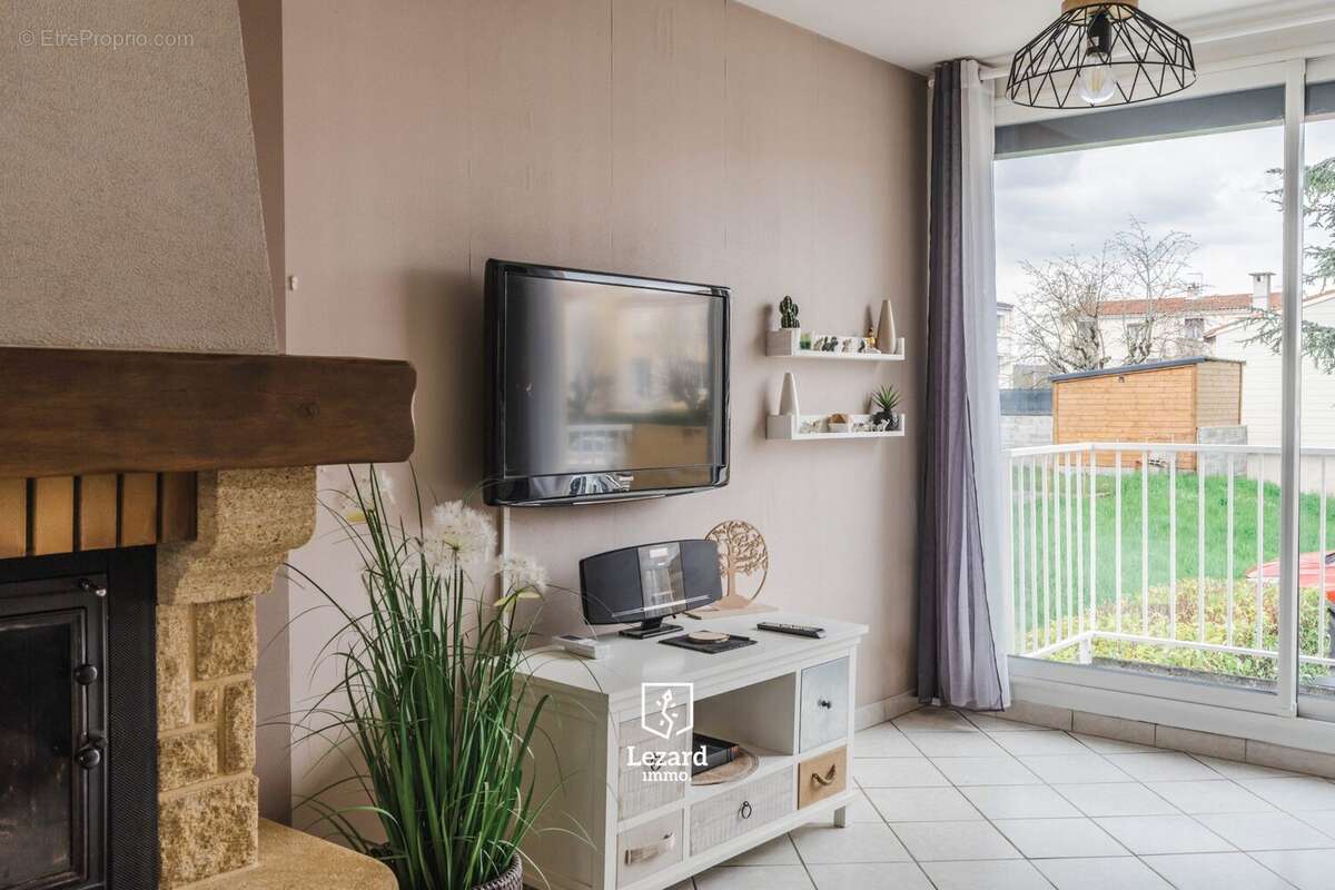 Maison à LABRUGUIERE