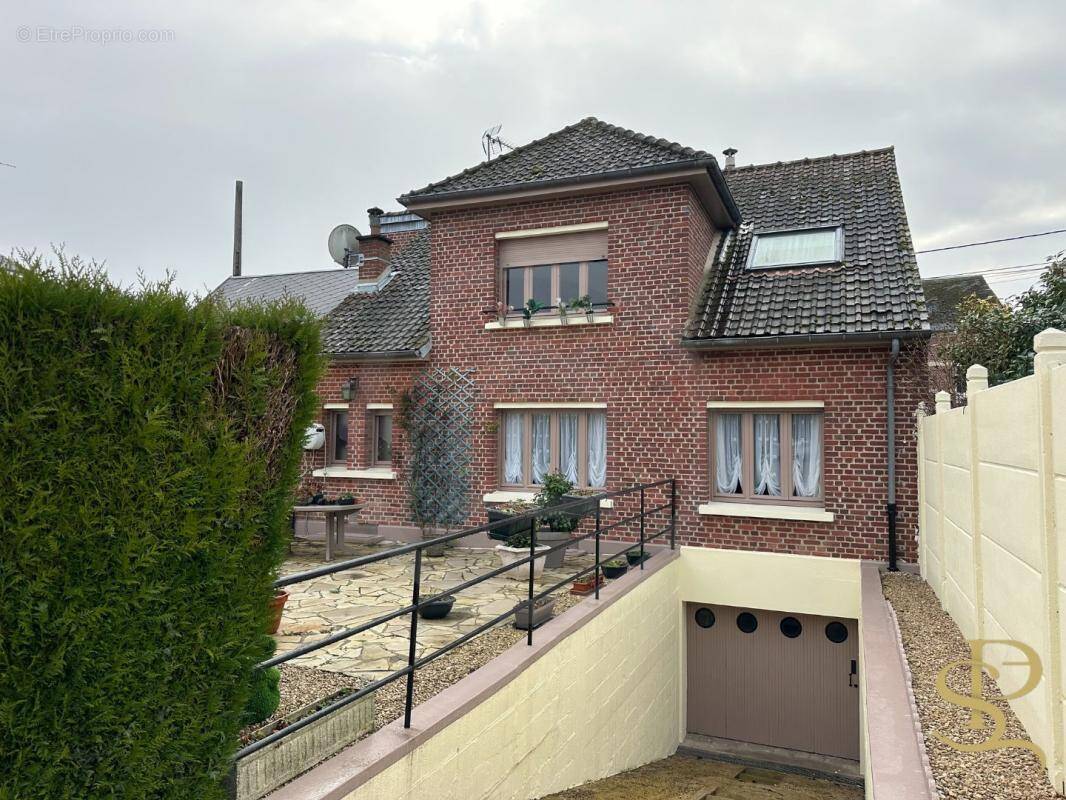 Maison à ROYE