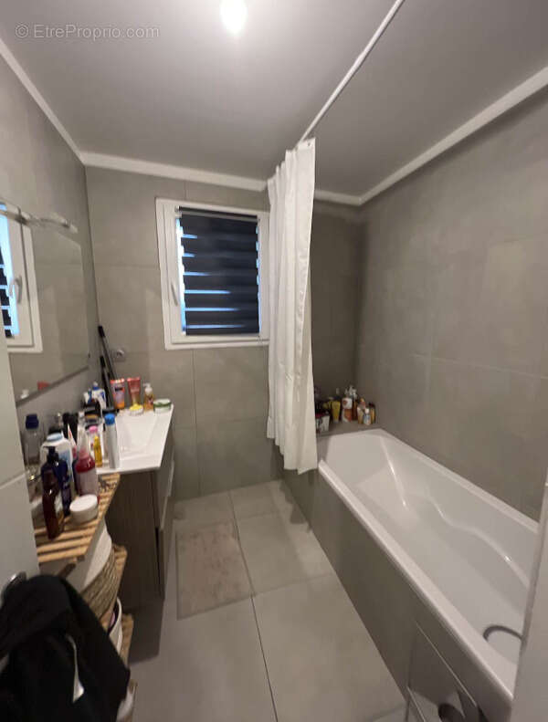 Appartement à SAINT-FONS