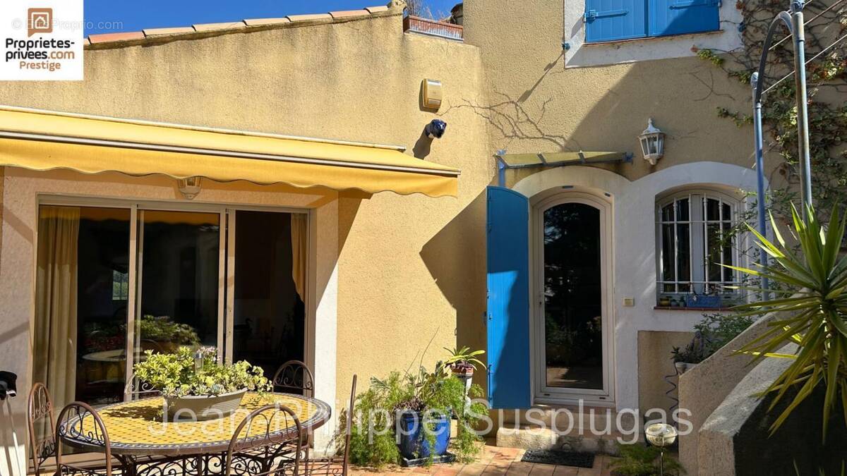 Maison à SAINT-CYR-SUR-MER
